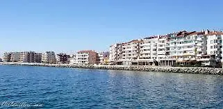 Private 1st Line 아파트