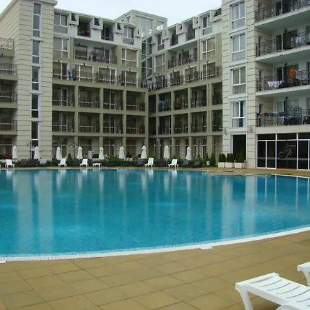 아파트 Private 1st Line *