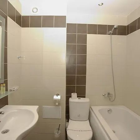 아파트 Private 1st Line *