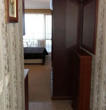 아파트 Private 1st Line